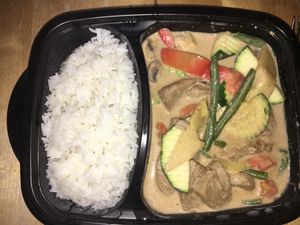 V16 with vegan chicken at Nammi in Berlin