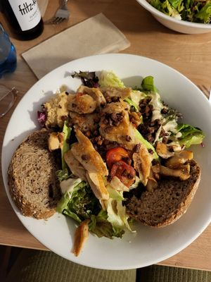 Green Caesar Salad (vegan) at Dean & David in Passau