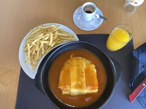 All vegan, dish is 8,99€  at Spacos in Vila Praia De Ancora