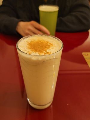 Lassi bebida at Armonia in La Paz