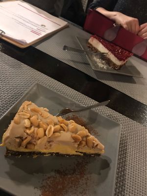 Nerkownik z mango i nerkownik z malinami 😍 at Szczaw & Mirabelki in Poznan