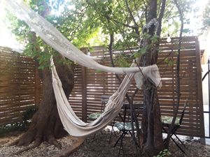 decoration in the garden at co Jak co in Poznan