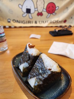 Akuma and Tofu z Chili at Niigata Onigiri in Warsaw