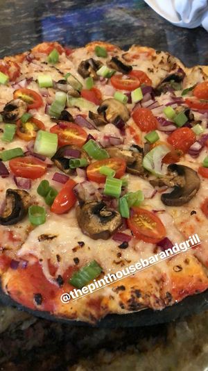 Vegan pizza at The Pint House in Yuma