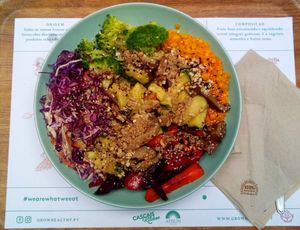 Lentils, quinoa, coleslaw, beet, carrots, mushrooms, zuchinni and broccoli at Grow Healthy in Lisbon