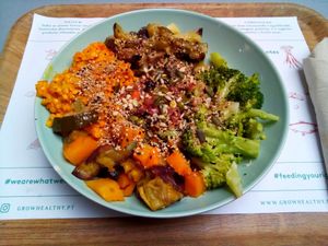 Lentils, sweet potato, pumpkin, mushrooms, zuchinni, beans, tomatoes, seeds and broccoli at Grow Healthy in Lisbon
