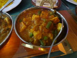 tofu, mixed vegetables at Kitchens Of India in Bremen