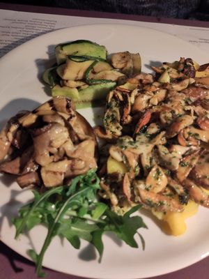 Gegrilltes Gemüse auf Polenta at La Locanda 26 in Heidelberg