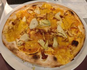 Pfifferling-Pizza vegan at La Locanda 26 in Heidelberg