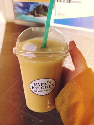 segr guter smoothie :) at Papa's Kitchen - Eat good. Feel god. in Wiener Neustadt