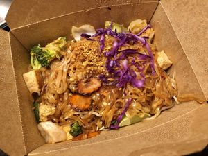 Pad Thai at Thai East Wind in Santa Monica