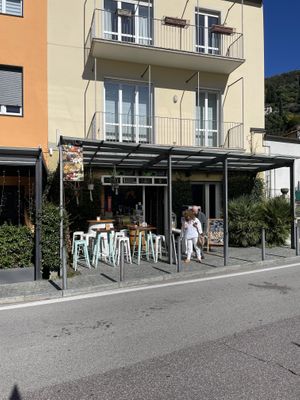 Outside view  at NaturalMente in Varenna