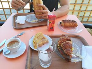 Esmorzar complet at Pasteleria Serra in Gandia