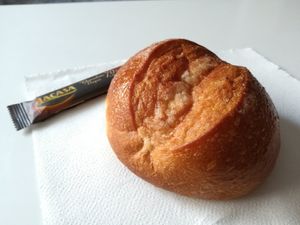 Moneta de Pasqua at Pasteleria Serra in Gandia