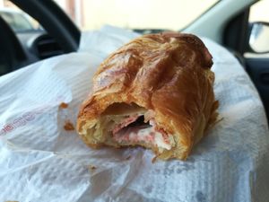 Napolitana de "bacon i formatge" at Pasteleria Serra in Gandia