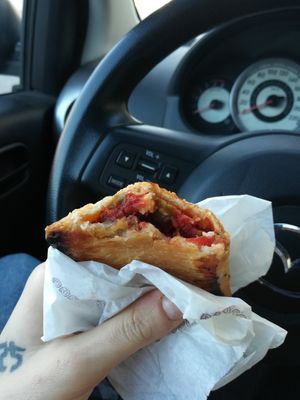 Pastisset de pisto at Pasteleria Serra in Gandia