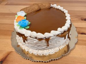 Caramel and lotus birthday gateaux! Filled with layers of lovely buttercream   at Pasteleria Serra in Gandia