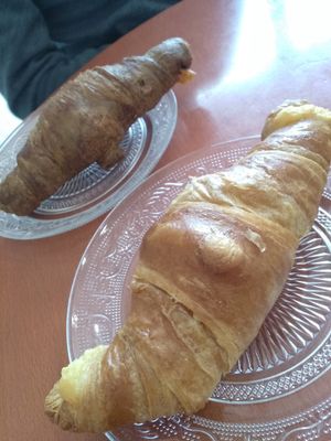 seitan/"cheese" croissant & vanilla cream croissant at Pasteleria Serra in Gandia