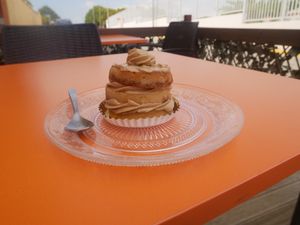 Mocha cake at Pasteleria Serra in Gandia