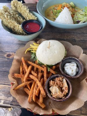 vegan banh bao burger  at Le's Cyclo in Potsdam