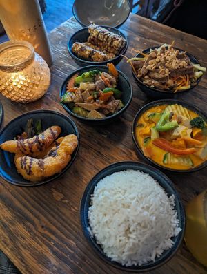 Vegane Vielfalt Vietnams (Gericht für zwei Personen) at Le's Cyclo in Potsdam