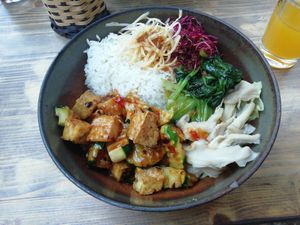 Zen Bowl (vegan) at Le's Cyclo in Potsdam
