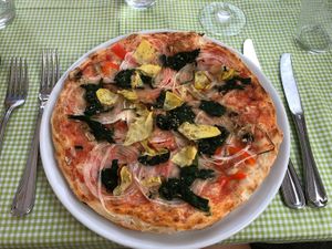 Pizza with spinach and coconut cheese at Gran Sasso Pizzeria in Bingen Am Rhein