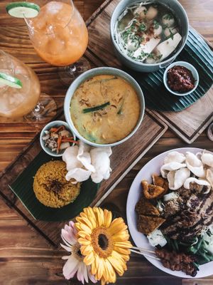 Curry and Indonesian delicious meals  at Give Cafe in Canggu