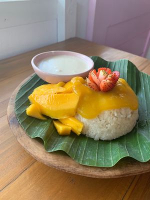 mango sticky rice at Give Cafe in Canggu