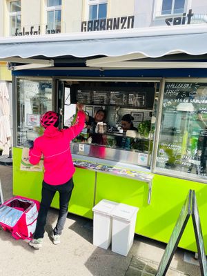 We deliver with Foodora in parts of Ottakring, Hernals, Währing, Döbling,, Alsergrund, Innere Stadt, Josefstadt, Neubaugasse, Mariahilferstraße, Rudolfsheim-Fünfhaus & Penzing. at Garbanzo - Falafel & Hummus Bar in Vienna