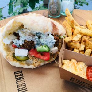 Greek Falafel with Feta Cheese & Za'atar Fries.....summer hit 🇬🇷🥙🍟 at Garbanzo - Falafel & Hummus Bar in Vienna
