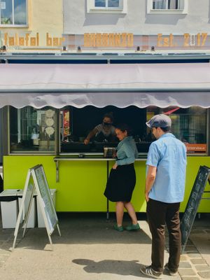 We’re always happy to see our regulars 😍 you guys are like an extended family. We appreciate y’all! 🙏 at Garbanzo - Falafel & Hummus Bar in Vienna