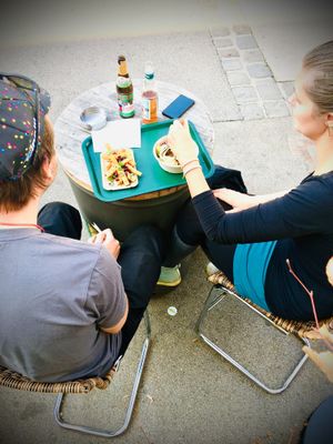 
Al fresco dining in Brunnenmarkt / Yppenplatz, Vienna.
 at Garbanzo - Falafel & Hummus Bar in Vienna