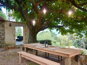 Our outside dinner table  at Abriecosy Ecolodge in Bargemon