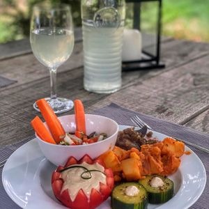 diner at night at Abriecosy Ecolodge in Bargemon