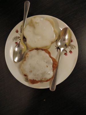 Cassava and banana cakes 😋💛🤎❤️ at Khmer Cuisine in Copenhagen