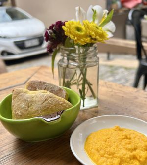 Pan y salsa  at La Boca Del Oso in Valparaiso
