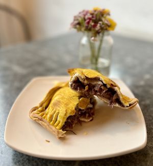 Cebolla caramelizada   at La Boca Del Oso in Valparaiso