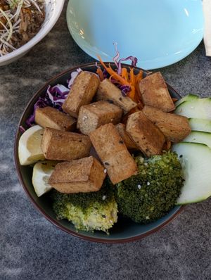 Ensalada Tofu at La Boca Del Oso in Valparaiso