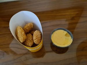 Chick'n nuggets & Buffalo sauce at Unburger Grill in Dearborn