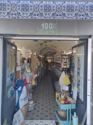 What's inside at Veganices in Tavira