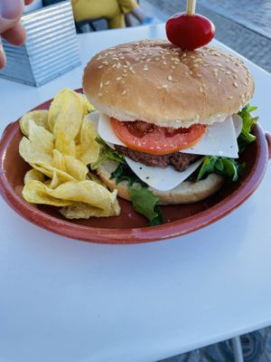 Nice Vegan snack 🌱🍔 at Veganices in Tavira