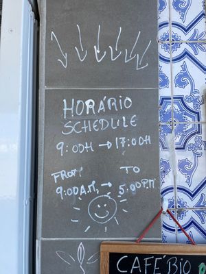 Opening hours ☺️☀️ at Veganices in Tavira