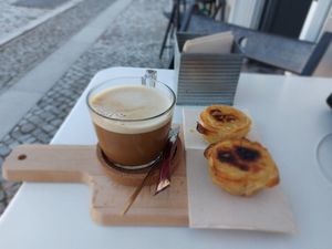 Pastels de Nata and Coffee at Veganices in Tavira