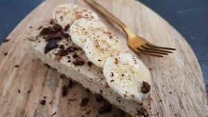 Penut, banana and chocolate cheesecake at Veganices in Tavira