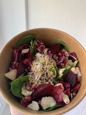 Salad with beets at Güjžina - Green One Bistro in Ljubljana