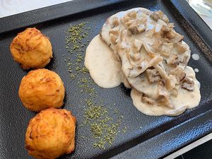  at Güjžina - Green One Bistro in Ljubljana