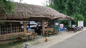 from the road at Quan 3 Chi Em in Mai Chau