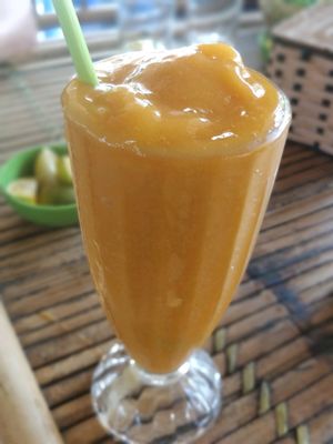 mango smoothie. no milk. at Quan 3 Chi Em in Mai Chau