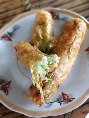 Spring roll with tofu at Quan 3 Chi Em in Mai Chau